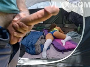 Bị trói vào ghế bằng nút chặn hậu môn và đưa đến cực khoái - Kate Marley